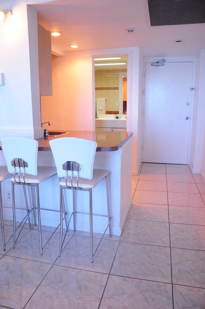 Dw Oceanfront Resort Miami Beach Exterior photo